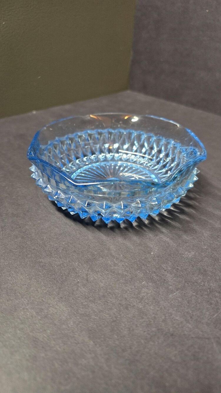 Vintage Indiana Ice Blue Pressed Glass Bowl Diamond Point Fluted Edge
